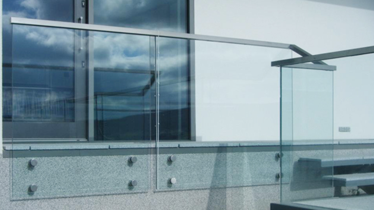 How Do Ergonomic Considerations Influence The Design Of Glass Stair Railings?